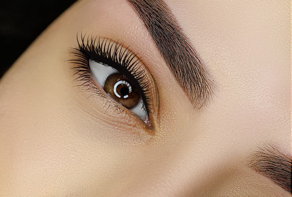 Brow lift à Lausanne : des sourcils épais et mieux dessinés