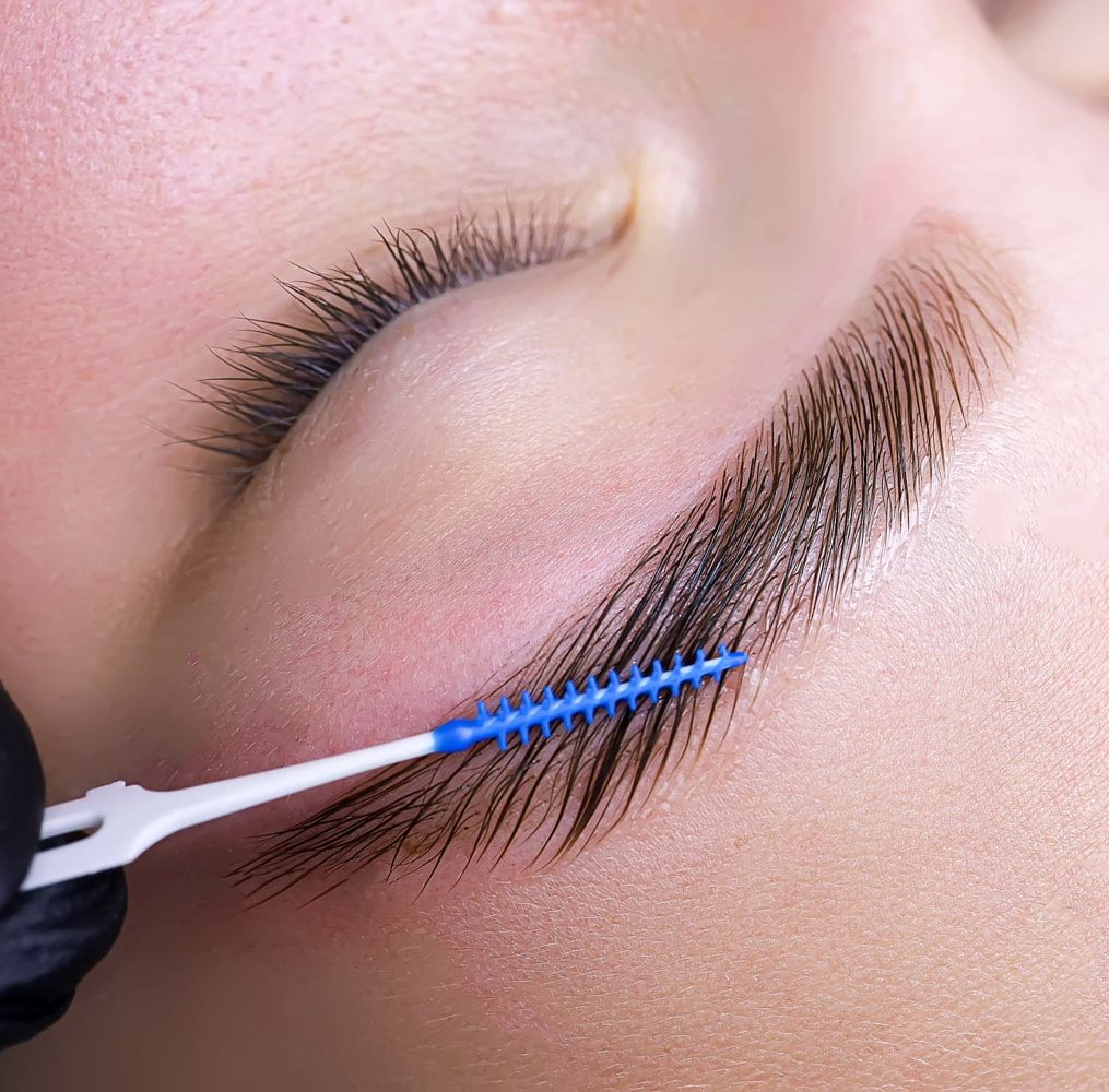 eyebrow lamination procedure with formulations